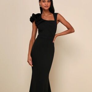 Elegant Black One-Shoulder Dress